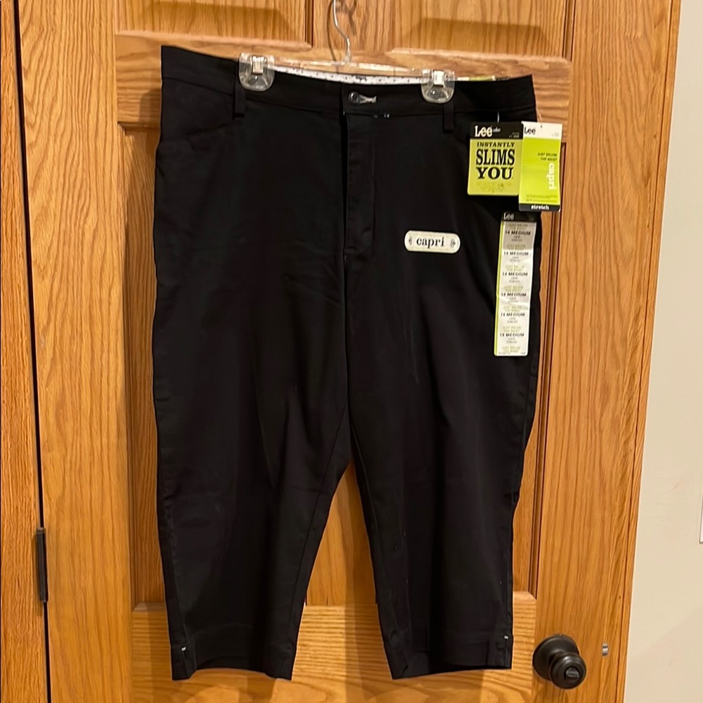 Lee Black Capris Soft Stretchy Fit